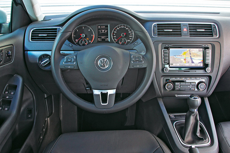 Volkswagen Jetta to więcej niż Golf z plecakiem