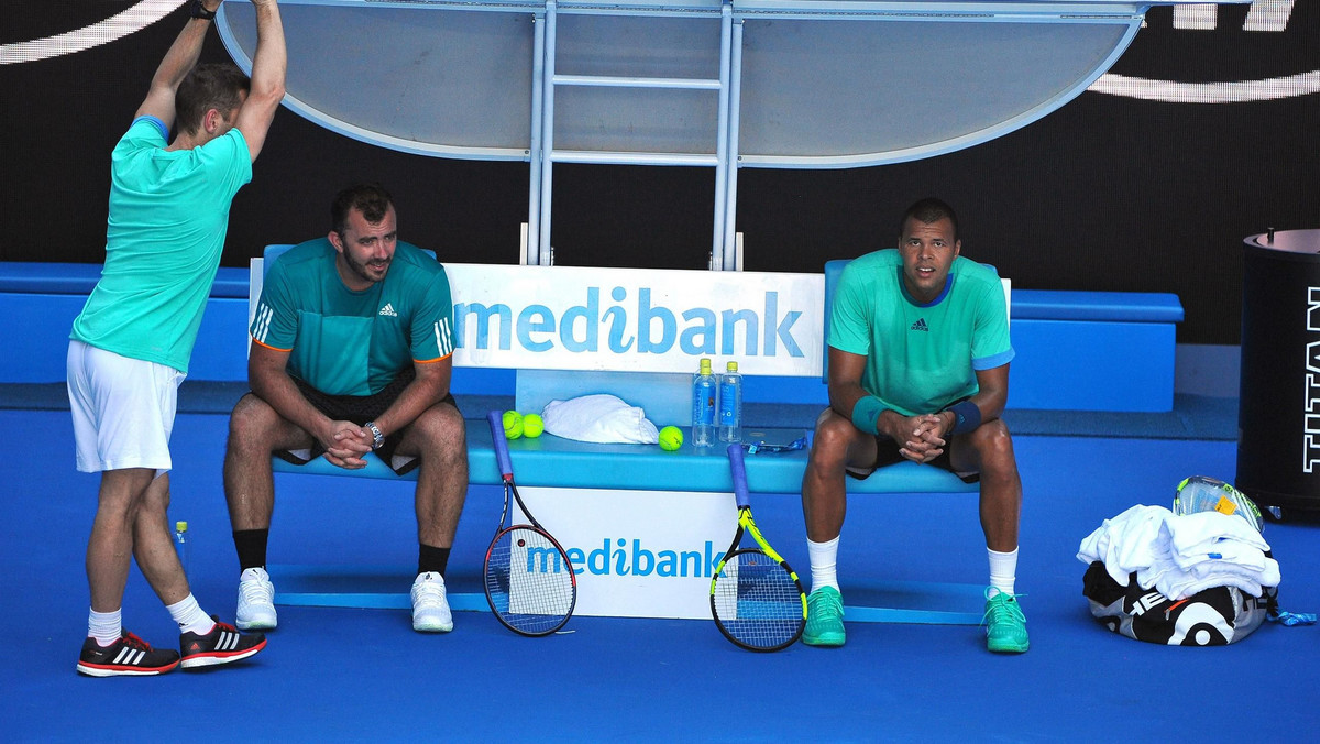 Agnieszka Radwańska, jej siostra Urszula, Magda Linette, Serena Williams i Novak Djoković nie będą mogli liczyć na przyjemne temperatury w pierwszym dniu wielkoszlemowego Australian Open. Maksymalna ma przekroczyć 37 st. C. W takich warunkach braki w formie i zdrowiu będą szczególnie widoczne.