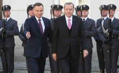 Protesty przed Pałacem Prezydenckim. Lewica upominała się o solidarność z turecką opozycją