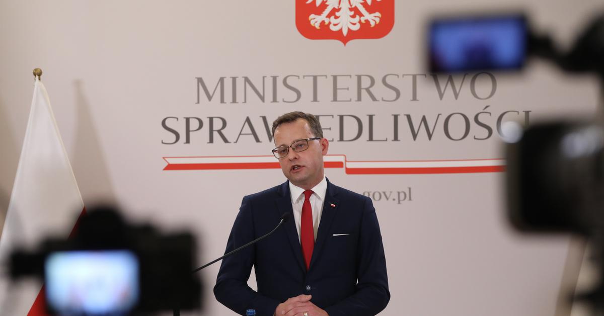  Co naprawdę stało się z dokumentami w sprawie Romanowskiego? Kancelaria Sejmu dementuje