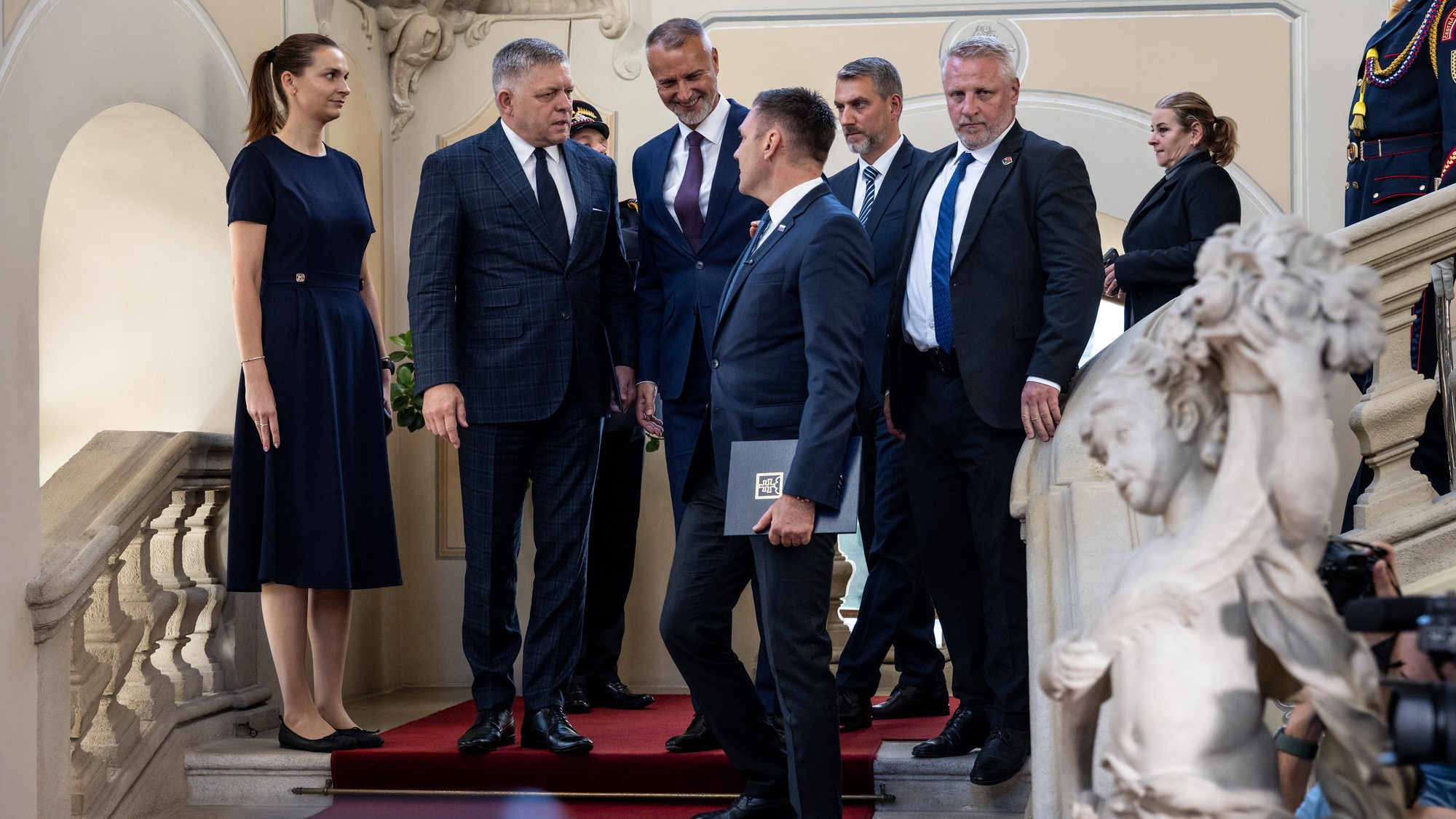 Prezident oficiálne odvolal Tomáša Tarabu. Jeho ministerstvo bude zatiaľ spravovať Robert Fico