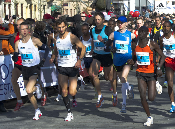 Hiszpan przebiegł 500 maratonów w 500 dni