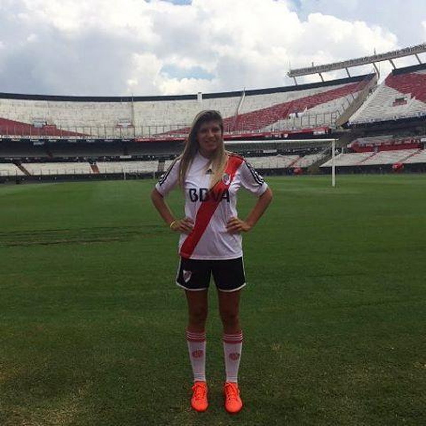 Camila Gallea rzuciła modelling dla piłki nożnej. Gra w River Plate!