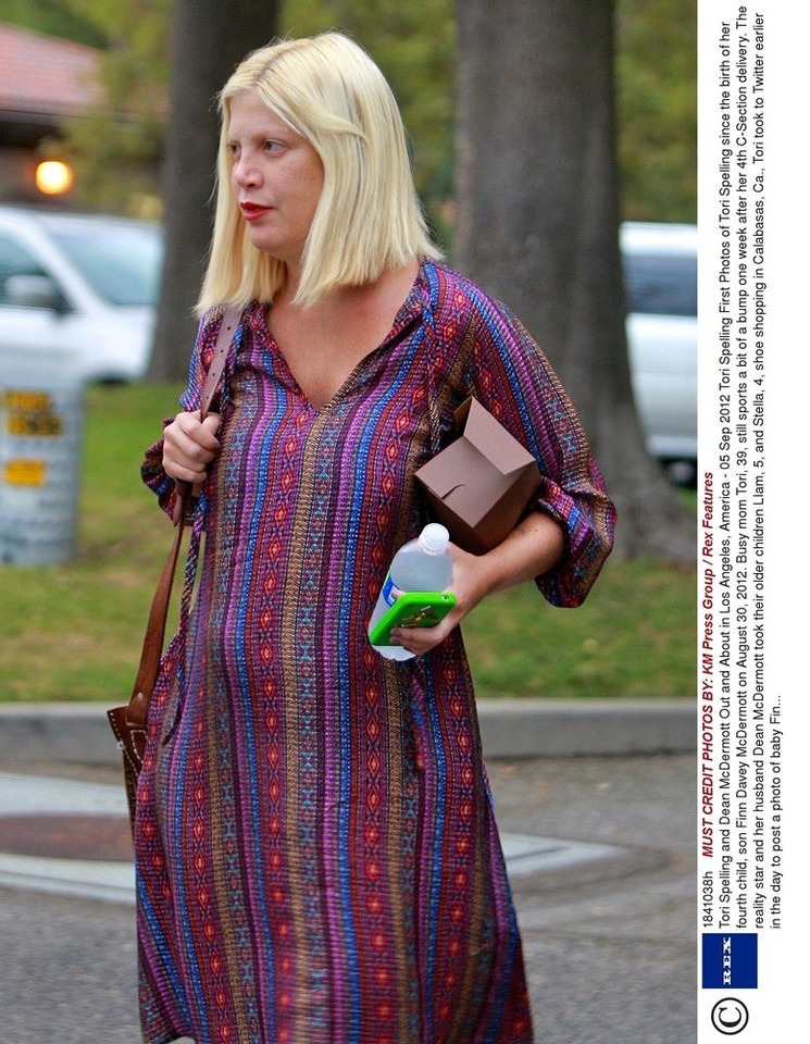 Tori Spelling po czwartym porodzie/fot. East News