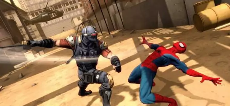 Okładka Spider-Man: Shattered Dimensions z wszystkimi czterema pajączkami