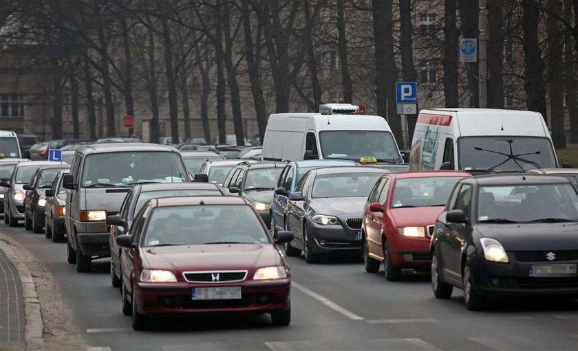 Po centrum 30 km na godzinę!