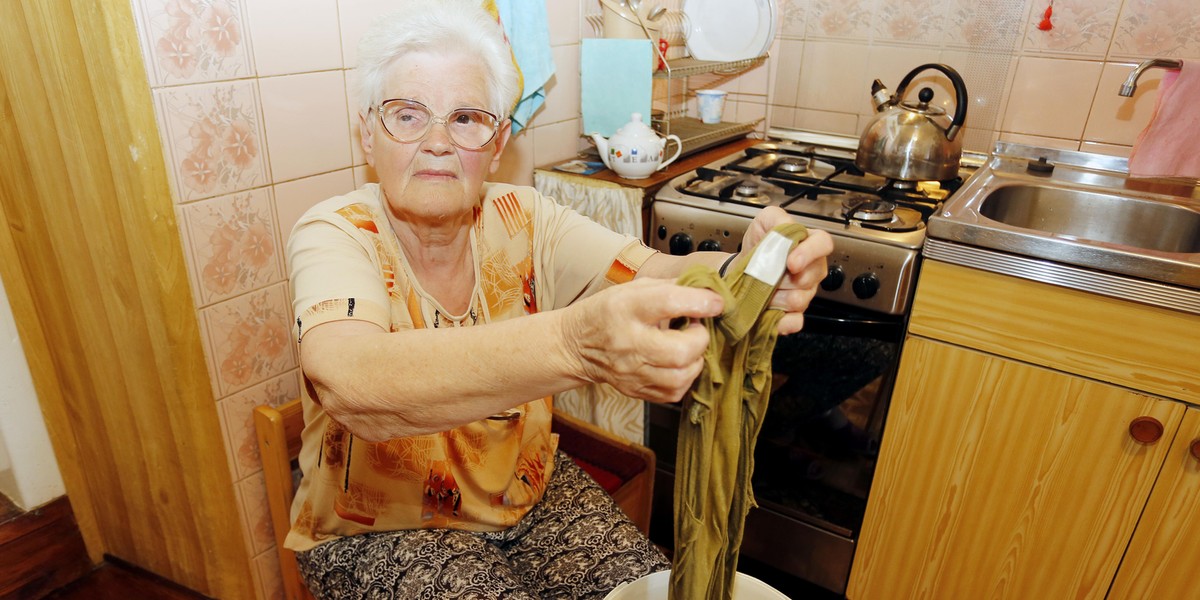 ZGM w Bielsku Bialej po 30 latach odebral Czeslawie Jelen (80 l.) pomieszczenie, w ktorym zrobila sobie za wlasne pieniadze lazienke