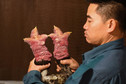 Nogi "smoczego kurczaka" Dong Tao z Wietnamu mogą kosztować majątek w Nowy Rok