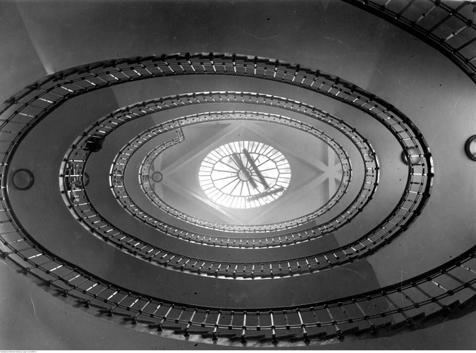 Klatka schodowa w budynku parlamentu