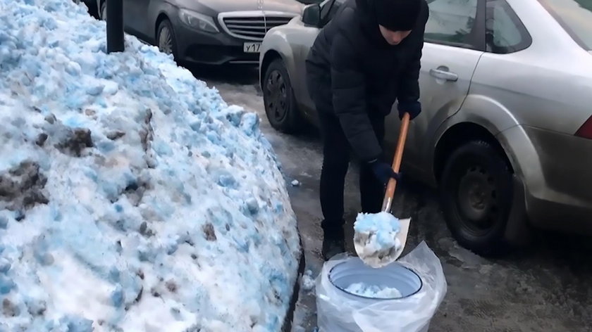 Niebieski śnieg wywołał przerażenie mieszkańców Petersburga