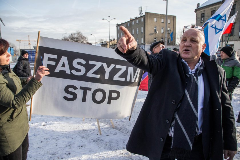 Zwolennicy Rybaka na rocznicy wyzwolenia obozu Auschwitz-Birkenau