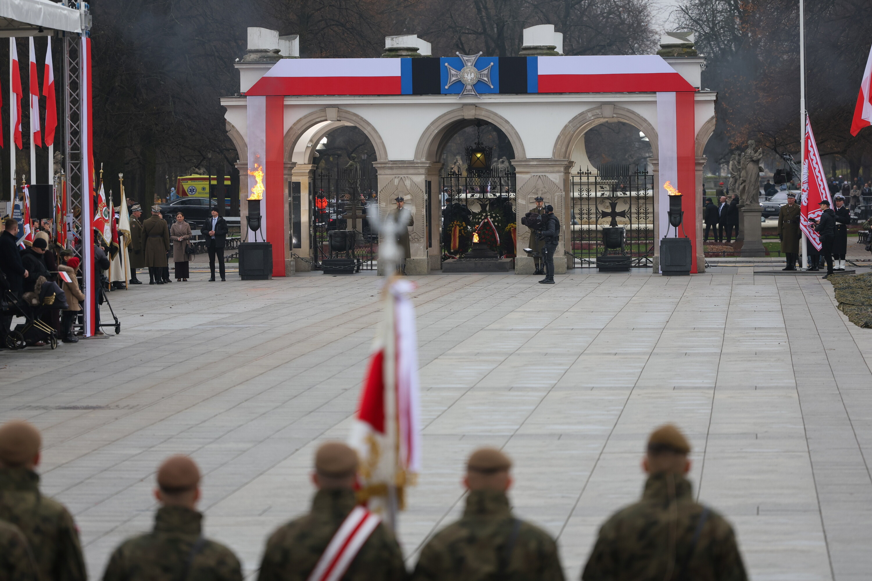 Polska świętuje 107. rocznicę niepodległości: ordery dla Łysiaka i Poczobuta