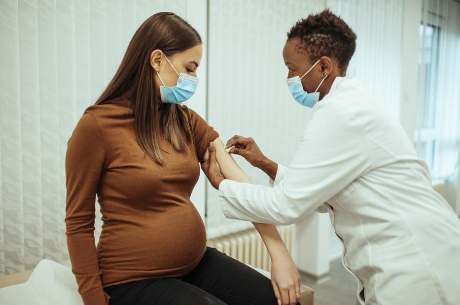 Változás a várandósok oltási protokolljában / fotó: Getty Images