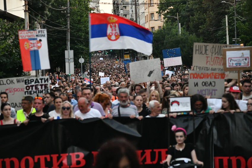 Demonstranti su šetali do policijske stanice "29. novembar"