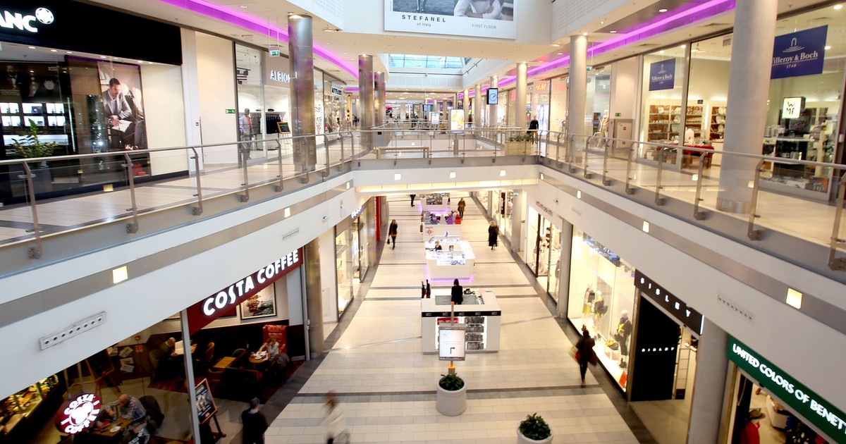 Sieć znanych dyskontów ogłasza upadłość. Tradycyjny sklep przegrał z Temu i Shein