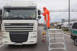 Problem z tranzytem przez Polskę. Wiceszef MSZ: Możemy zorganizować pociąg