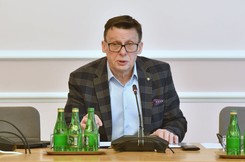 Wniosek premiera zaskoczył posłów. 'Zasadnym wydaje się...'