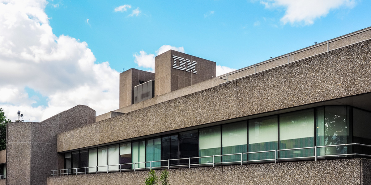 IBM został pozwany przez pracownika za brak podwyżki wynagrodzenia w czasie wieloletniego zwolnienia lekarskiego.