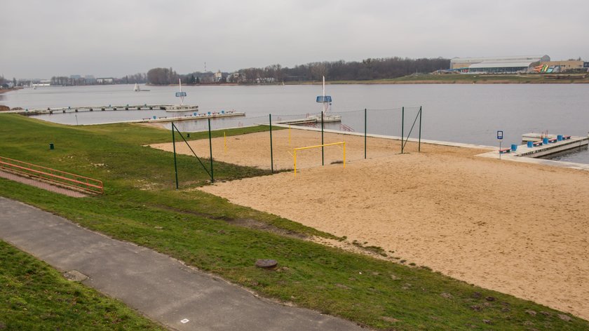 Zrobił to na plaży w Poznaniu.