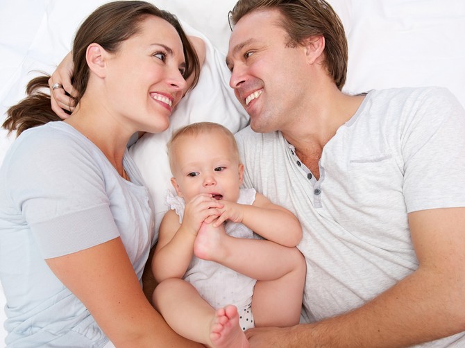 51205_mama-tata-foto-shutterstock