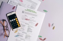 Co innego w KSeF, co innego na pdf-ie faktury. Ile zapłacić, ile zaksięgować?