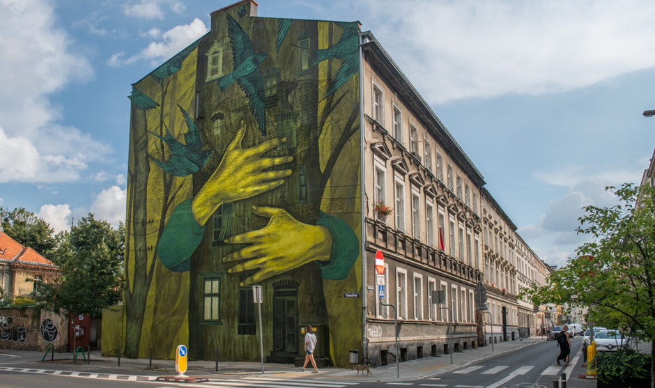 Mural na skrzyżowaniu ulic Wawrzyniaka i Słowackiego.