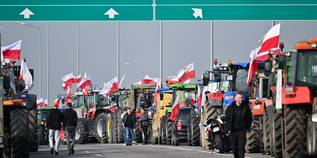 Protest rolników na drodze S7 w okolicach podradomskiej Jedlanki w dniu 27 lutego 2024 r.