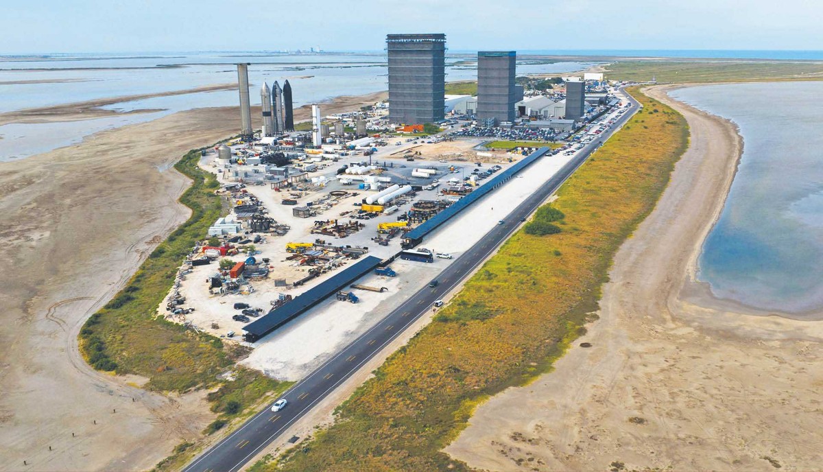 SpaceX Starbase z lotu ptaka. Brownsville (Texas), 25 sierpnia 2022r.