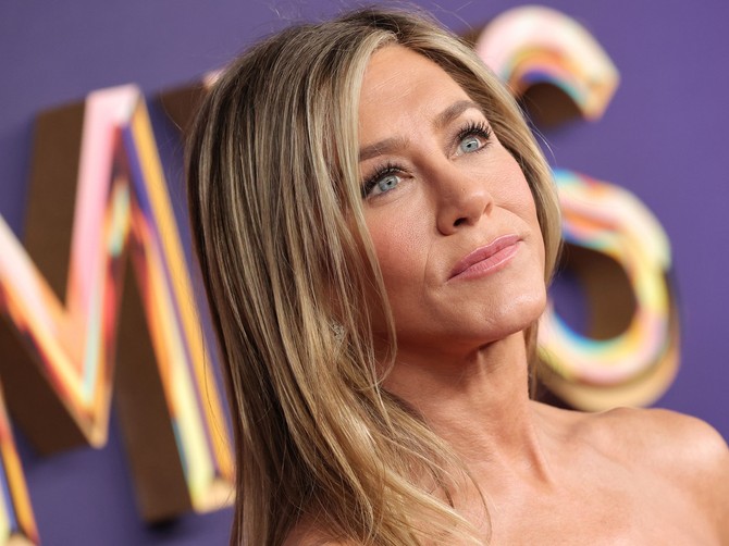 Dženifer Aniston