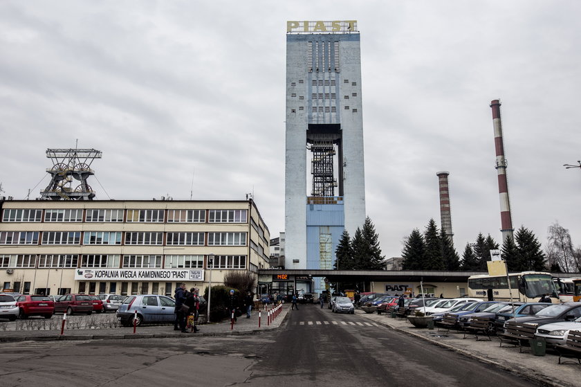 Dyrektorzy zarobią na zmianach w Kompanii Węglowej