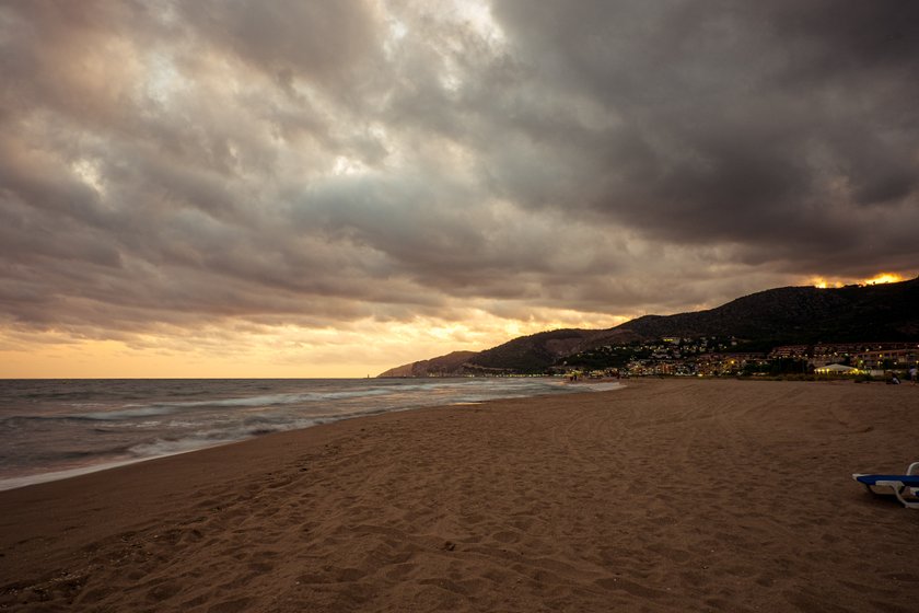 Castelldefels słynie też z przepięknej plaży.