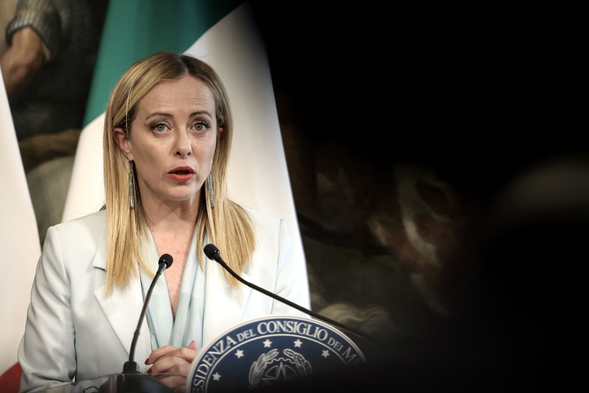 Dyskusję prowadzi włoska premier Giorgia Meloni.