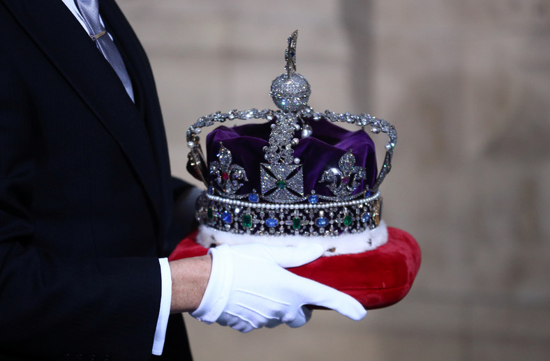 korona królowej Elżbiety II