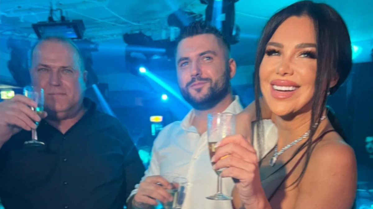 HITNO SAOPŠTENJE PORODICE DURDŽIĆ Asmin je sad u Eliti sa DVE BIVŠE! Evo šta njegovi roditelji poručuju po ulasku Stanije Dobrojević: 