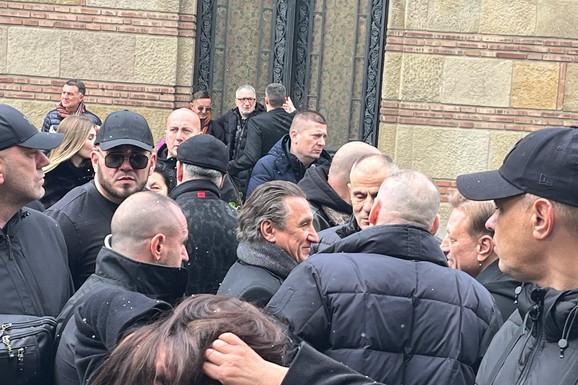 "BIO SI ČOVEK TRANZICIJE" Joca Amsterdam dao čitulju Miši Omegi