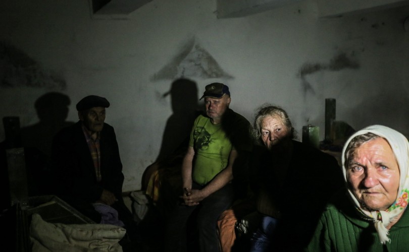 Ludzie w oblęzonym Iłowajsku żyją pod ziemią