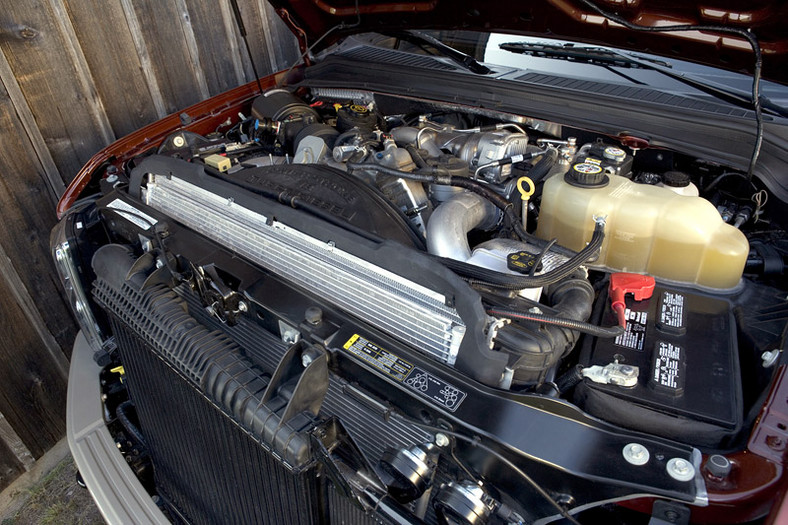 Ford: nowy diesel dla dużych pikapów (257 kW, 880 Nm)