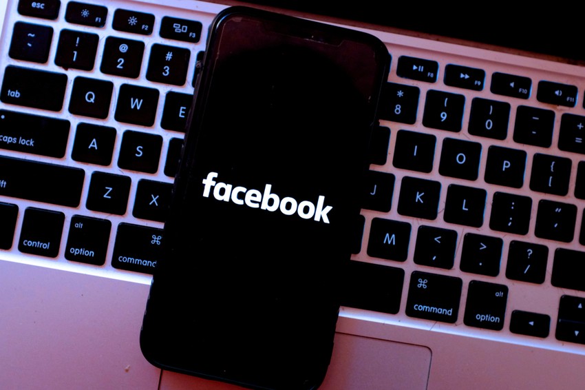 Facebook - dark mode