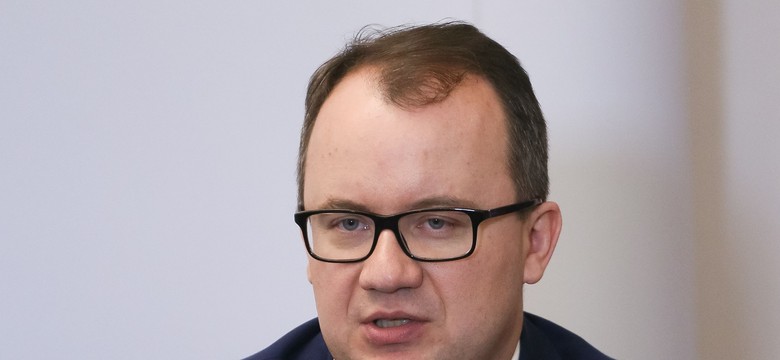 Dwa razy więcej Polaków odbiera sobie życie, niż ginie w wypadkach samochodowych