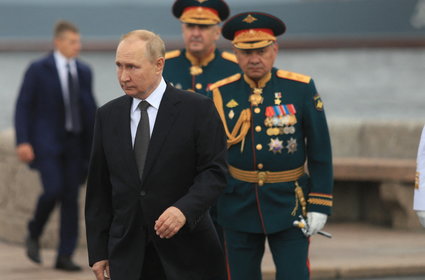 Putin twierdzi, że jego broń wyprzedza wrogów o dekady. A używa sowieckich czołgów