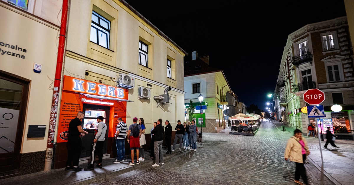 Trudno nie łączyć ogromnego przyrostu kebabiarni ze wzrostem notowań Konfederacji [OPINIA]