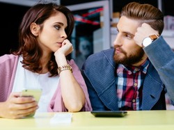 Polacy coraz bardziej nieszczęśliwi. Fatalnie wypadliśmy w światowym badaniu...