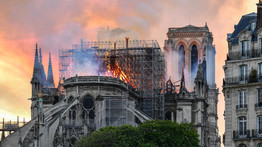 Notre-Dame: amatőr felvételeket keresnek a tűzvészről készülő filmhez
