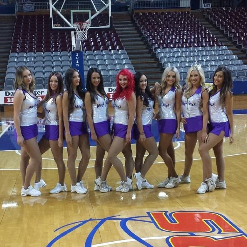 Cheerleaderki Adelaide 36ers stracą pracę? Nie podobają się rodzinom