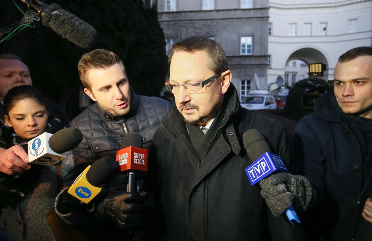 Prezes Porozumienia Zielonogórskiego Jacek Krajewski w drodze na spotkanie z ministrem zdrowia Bartoszem Arłukowiczem, PAP/Paweł Supernak