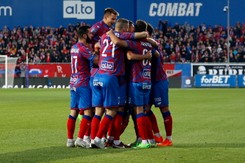 Skromne zwycięstwo Rakowa nad Miedzią [WIDEO]