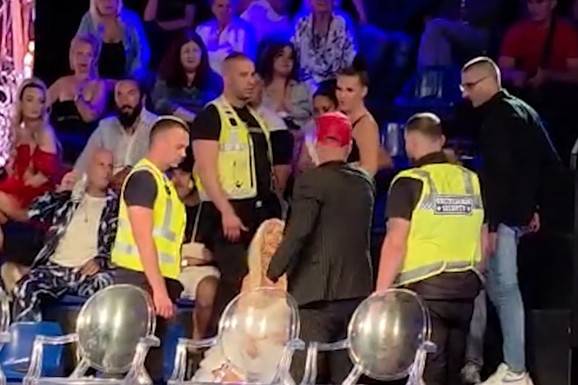 TUČA U FINALU ELITE 9 U studio uletelo obezbeđenje: "Udarila me je" (Video)