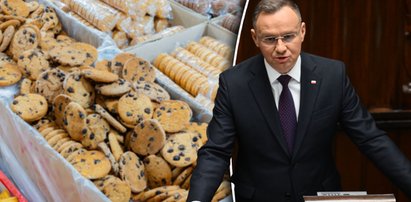 Andrzej Duda zamówił babeczki. Dużo babeczek. I ciastek z ponczem. Za niemal pół miliona