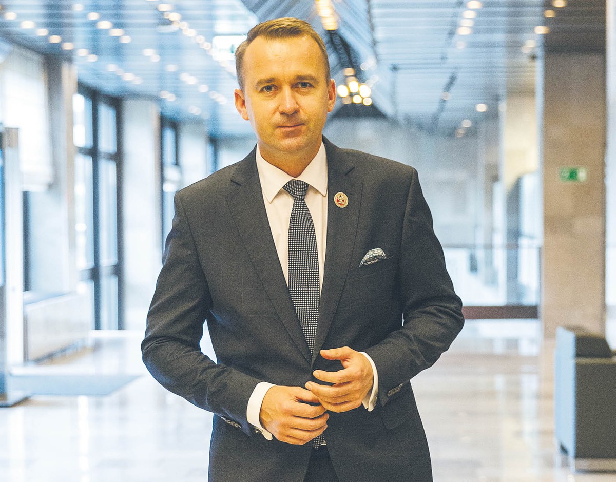 Michał Cieślak, minister bez teki w rządzie Mateusza Morawieckiego odpowiedzialny za kontakty z samorządami.
