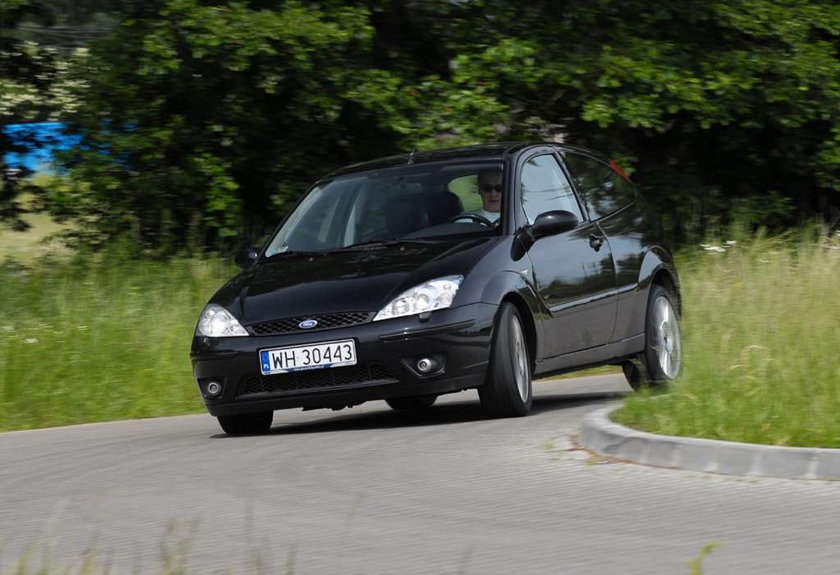 Ford Focus ST 170 kontra Toyota Corolla 1.8 TS